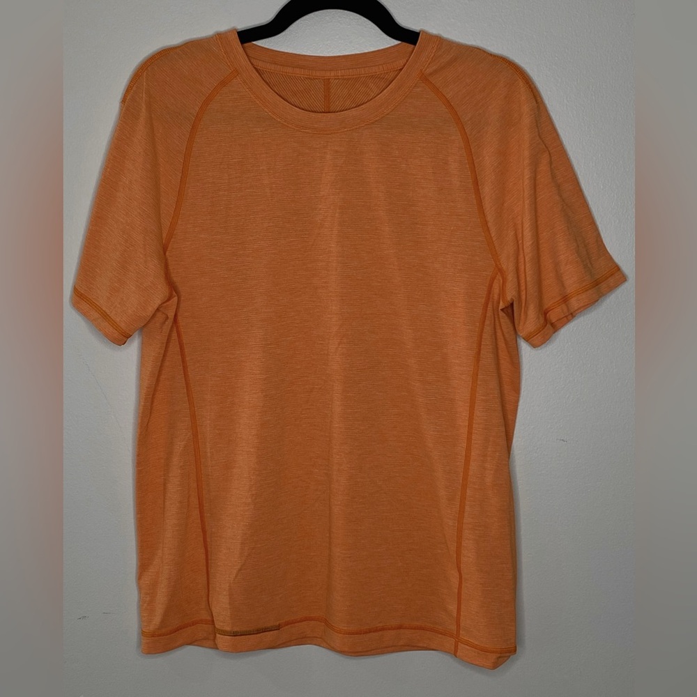 Lululemon athletica shirt Men’s Large